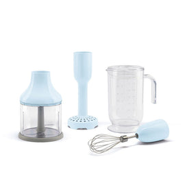 Smeg - Accessoires | Ensemble de 4 accessoires, Bleu pastel, gobelet, hachoir, fouet, presse-purée Bezig met laden...